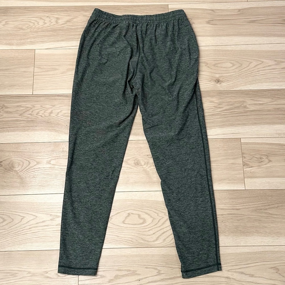 LIKE NEW Outdoor Voices Men’s CloudKnit Slim Sweatpants - Picture 2 of 6